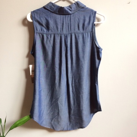 Como Vintage Denim Look Sleeveless Button Down - Picture 3 of 3